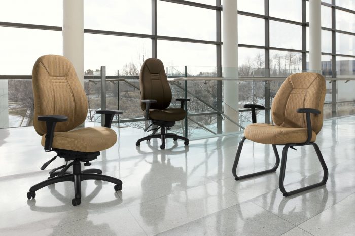 Studio shot of three Obusforme Comfort arranged on the mezzanine.