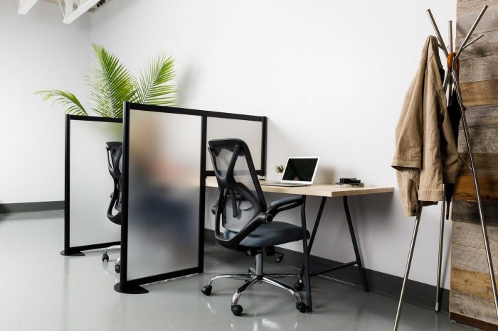 Hitch Acrylic or Dry Erase Floor and Desktop Panels
