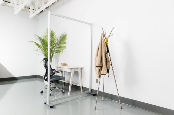 Split Acrylic Floor Panels With Coatrack
